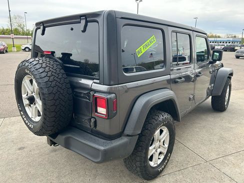Used 2018 Jeep Wrangler Unlimited Sport S AWD/4WD image 5