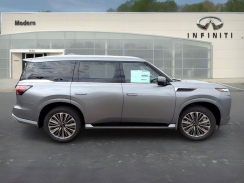 Certified 2026 INFINITI QX80 Luxe AWD/4WD image 4