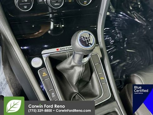 Used 2017 Volkswagen Golf R 4-Door image 21