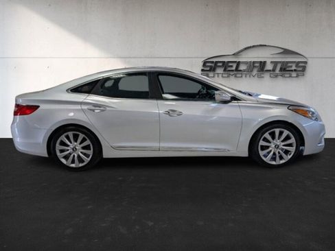 Used 2012 Hyundai Azera w/ Technology Pkg image 11