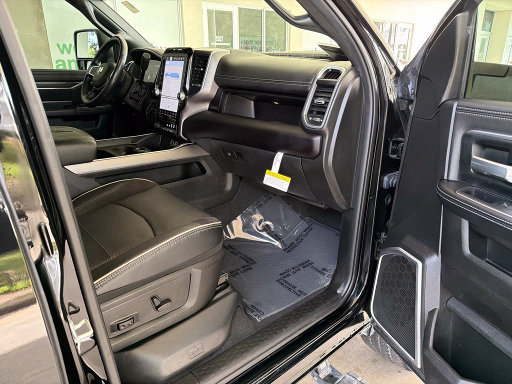 Used 2023 RAM 2500 Laramie w/ Night Edition AWD/4WD image 33