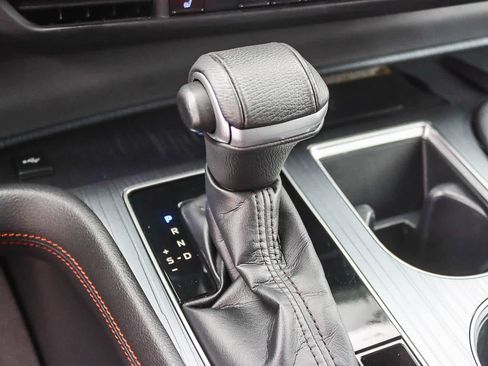 Used 2022 Toyota Sienna XSE image 19