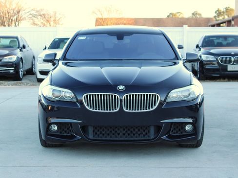 Used 2013 BMW 550i Sedan image 2
