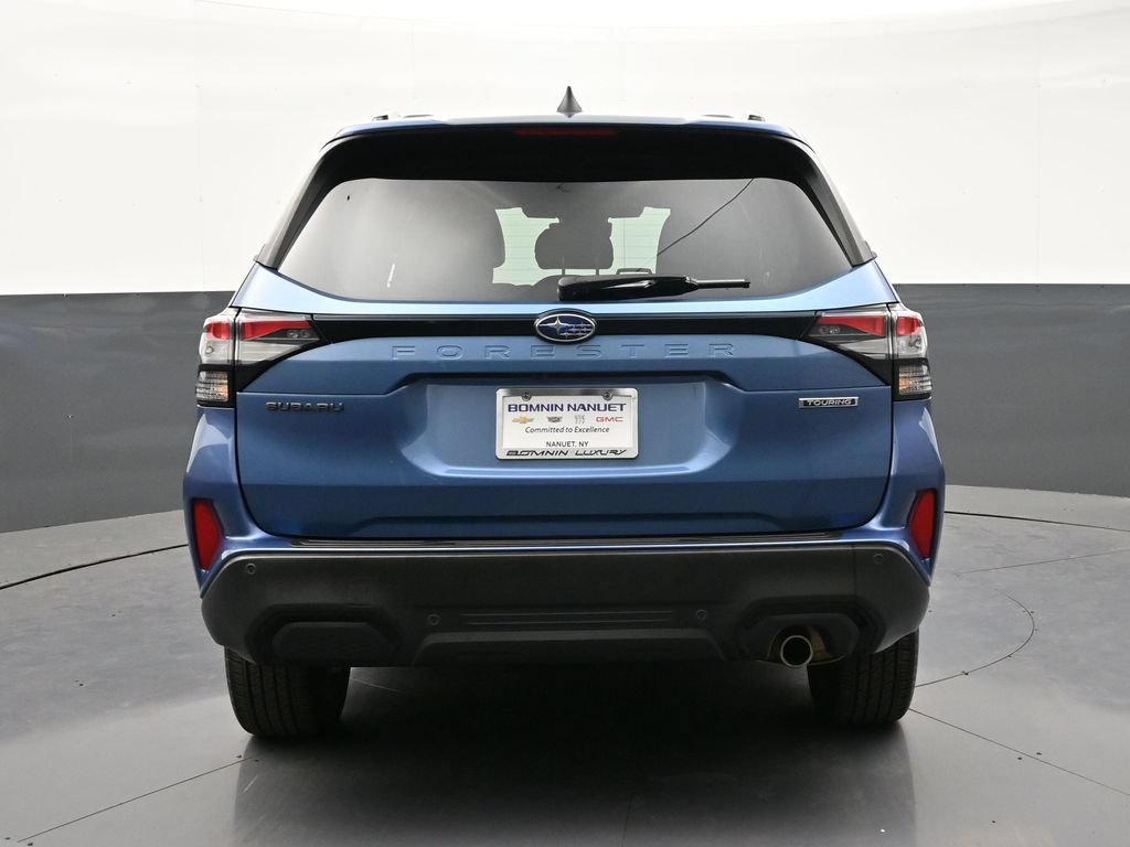 Used 2025 Subaru Forester Touring AWD/4WD image 4