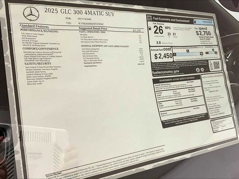 Used 2025 Mercedes-Benz GLC 300 4MATIC image 17