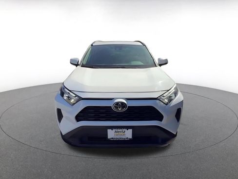 Used 2025 Toyota RAV4 XLE w/ Convenience Package image 4