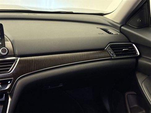 Used 2022 Honda Accord EX-L image 17