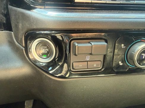 Used 2024 Chevrolet Silverado 3500 LT w/ Convenience Package AWD/4WD image 23