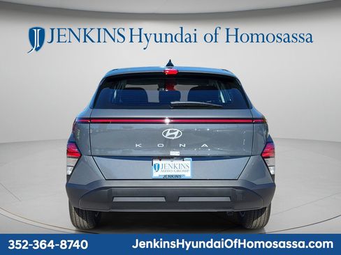 New 2026 Hyundai Kona SE FWD image 3