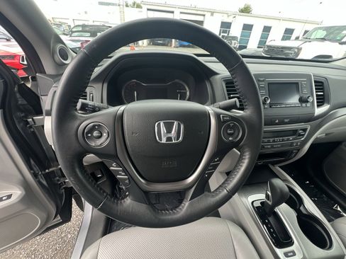 Used 2017 Honda Ridgeline RTL image 16