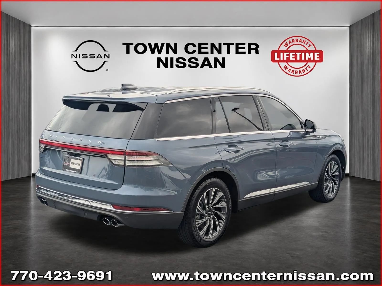 Used 2025 Lincoln Aviator 2WD image 7