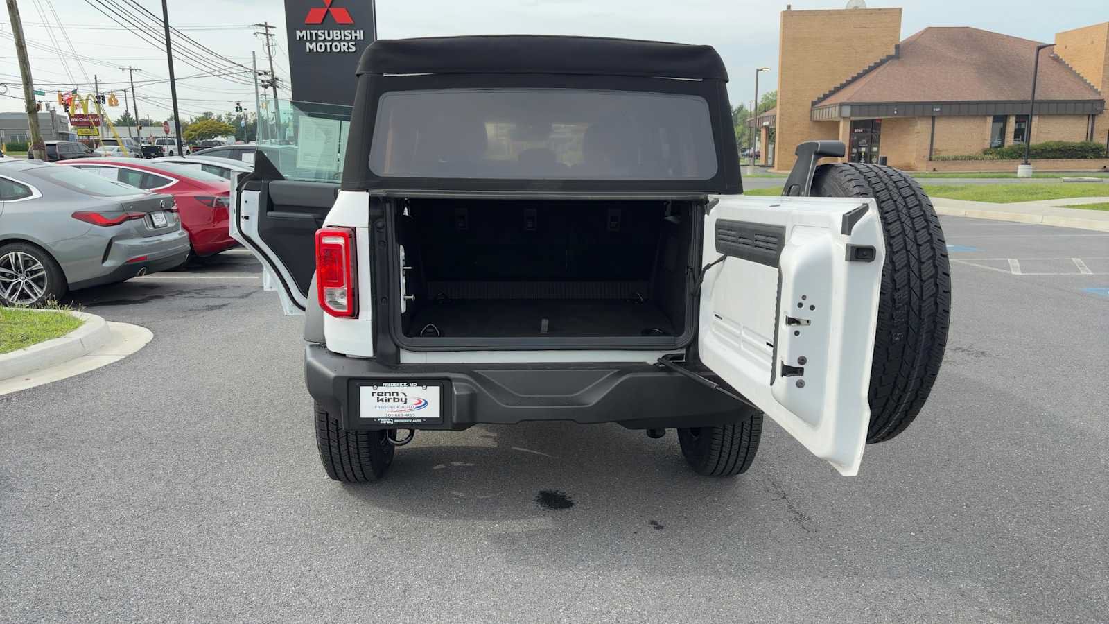 Used 2023 Ford Bronco 4-Door AWD/4WD image 21