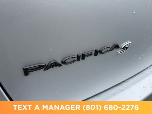 New 2026 Chrysler Pacifica Select w/ S Appearance Package AWD/4WD image 10