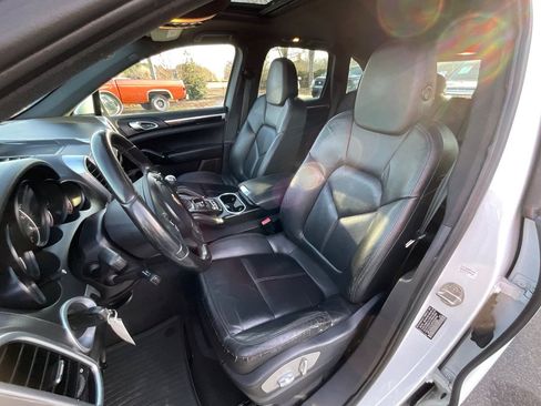 Used 2013 Porsche Cayenne AWD/4WD image 12