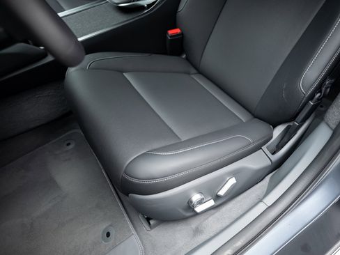 Used 2025 Lucid Air Pure image 58