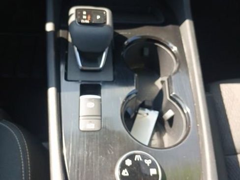 Used 2024 Nissan Rogue SV image 20