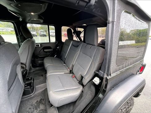 Used 2024 Jeep Wrangler Unlimited Sport AWD/4WD image 15