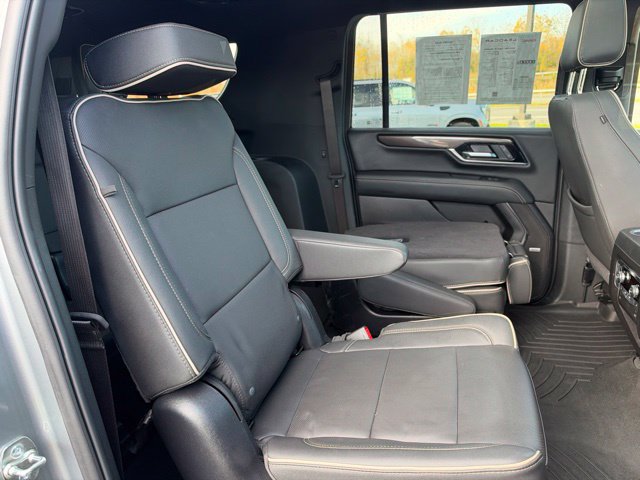 Used 2025 GMC Yukon XL Elevation w/ Technology Package AWD/4WD image 16
