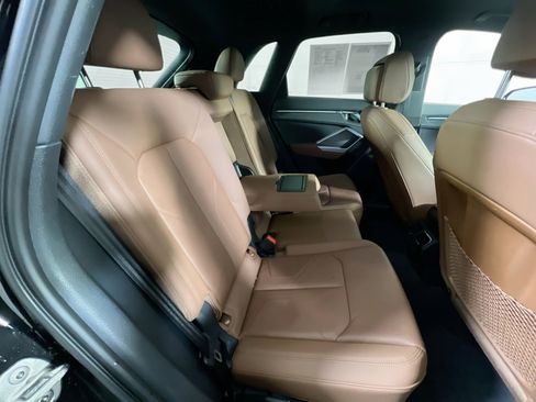 Used 2020 Audi Q3 2.0T Premium Plus w/ Premium Plus Package image 27