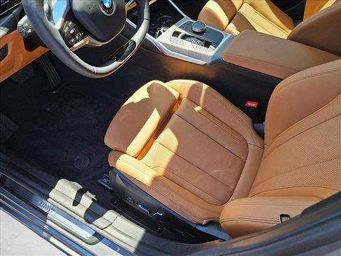 Used 2026 BMW 330i Sedan w/ Premium Package RWD image 4