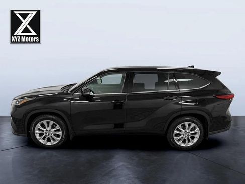 Used 2021 Toyota Highlander Limited image 3