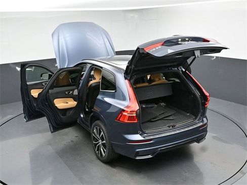 Used 2023 Volvo XC60 B5 Ultimate w/ Protection Package Premier image 51