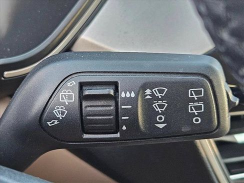Used 2021 Ford Escape SE w/ Convenience Package FWD image 16