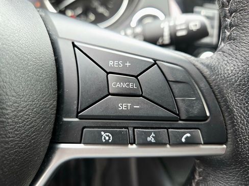 Used 2019 Nissan Rogue SV image 13