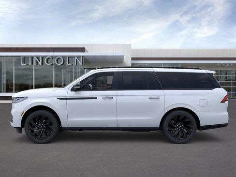 New 2026 Lincoln Navigator L Reserve w/ Jet Appearance Package image 3