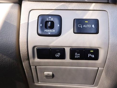 Used 2013 Lexus LS 460 w/ Comfort Pkg image 22