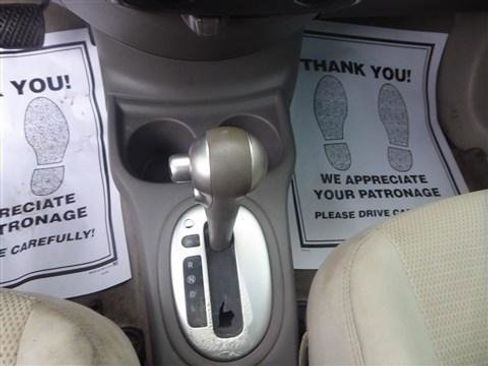 Used 2016 Nissan Versa SV image 11