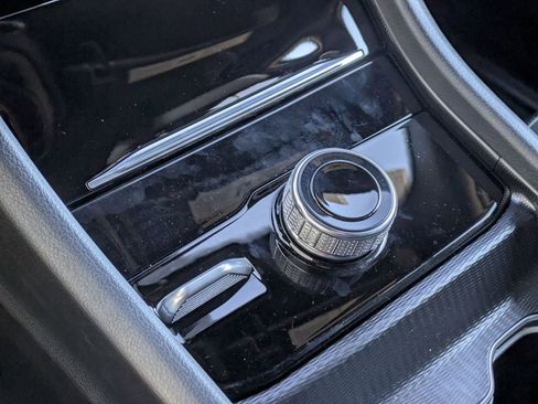 New 2026 Jeep Grand Cherokee Altitude image 17