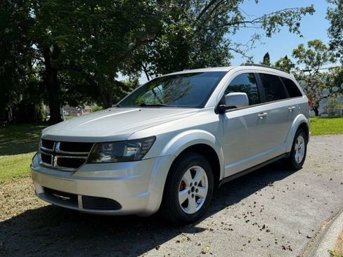 Used 2012 Dodge Journey SXT w/ Flexible Seating Group FWD image 5