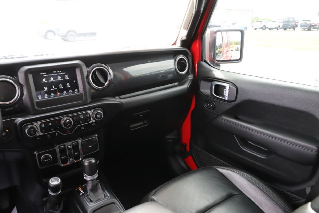Used 2021 Jeep Wrangler Unlimited Sahara AWD/4WD image 26