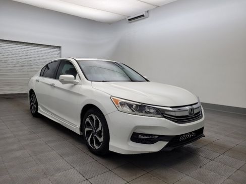 Used 2017 Honda Accord EX image 13