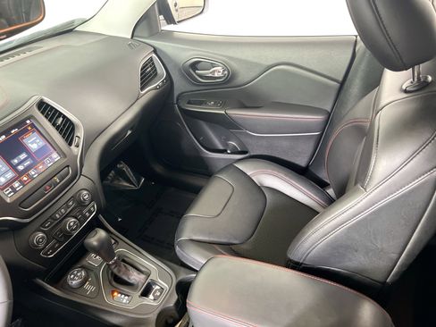 Used 2022 Jeep Cherokee Trailhawk w/ Sound & Nav Group image 23