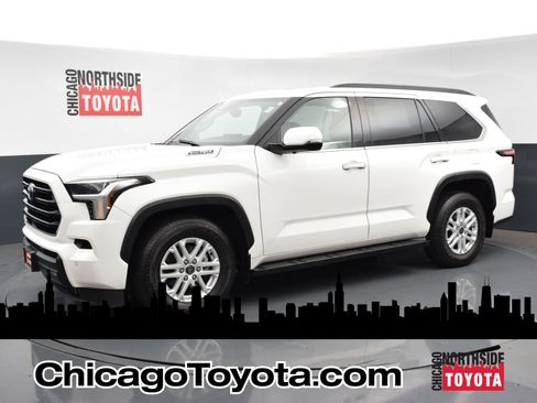 Used 2023 Toyota Sequoia SR5 w/ SR5 Premium Package image 1