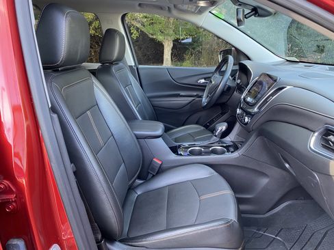 Used 2023 Chevrolet Equinox Premier image 33