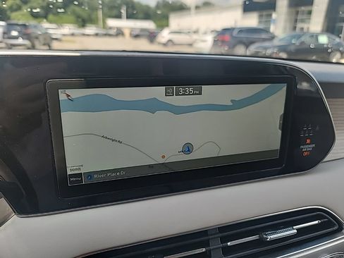 Used 2022 Hyundai Palisade Calligraphy FWD image 17