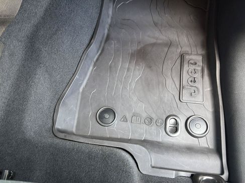 Used 2026 Jeep Wrangler Sport AWD/4WD image 39