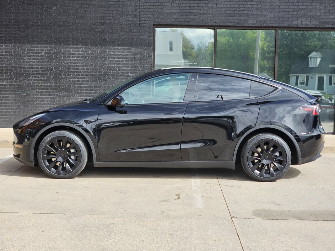Used 2021 Tesla Model Y Long Range AWD/4WD image 14