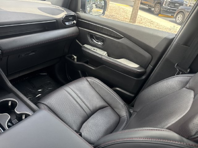 Certified 2025 Honda Pilot Black Edition image 23