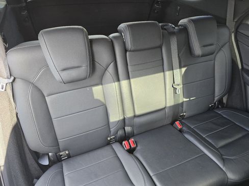 Used 2017 Mercedes-Benz GLE 400 4MATIC image 31