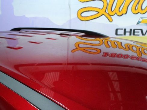 Used 2023 Chevrolet Traverse LT image 5