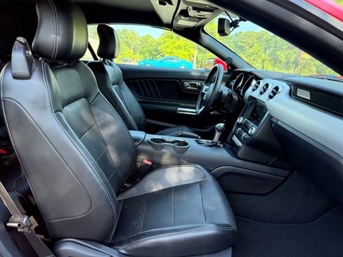 Used 2015 Ford Mustang GT Premium image 33