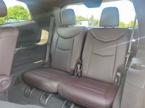 Used 2024 Cadillac XT6 Premium Luxury w/ Technology Package AWD/4WD image 14