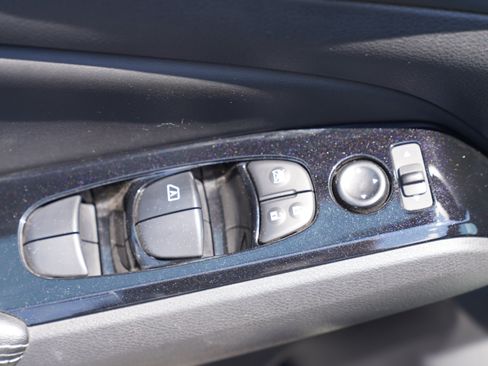 Used 2023 Nissan Altima 2.5 SV FWD image 19