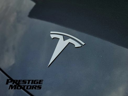 Used 2023 Tesla Model Y Long Range AWD/4WD image 33