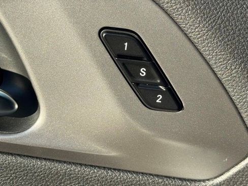 New 2026 Chrysler Pacifica Select w/ S Appearance Package FWD image 10