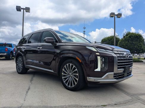 Used 2024 Hyundai Palisade Calligraphy AWD/4WD image 2